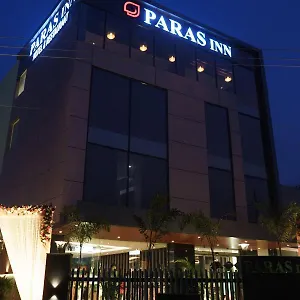 Hotel Paras