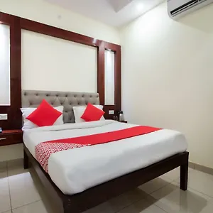 Hotel Oyo 48380 Satkar
